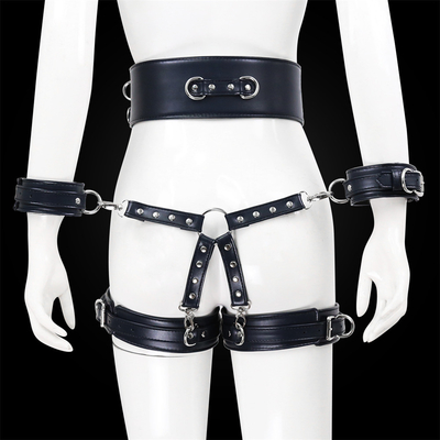 Bondage Harness Moda Collare Gotico, PU Sexy Punk Choker con Dangle di Cuore in Lega per Donna